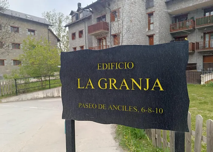 Apartamento Inmocyma Montañas Mágicas-benasque *